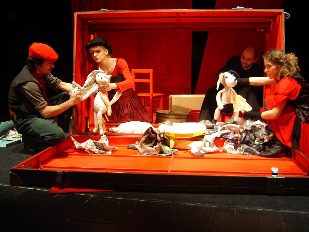 Bratislavske babkove divadlo - Psíček a mačička