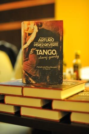 Slovart-Arturo Pérez –Reverte-Tango starej grady