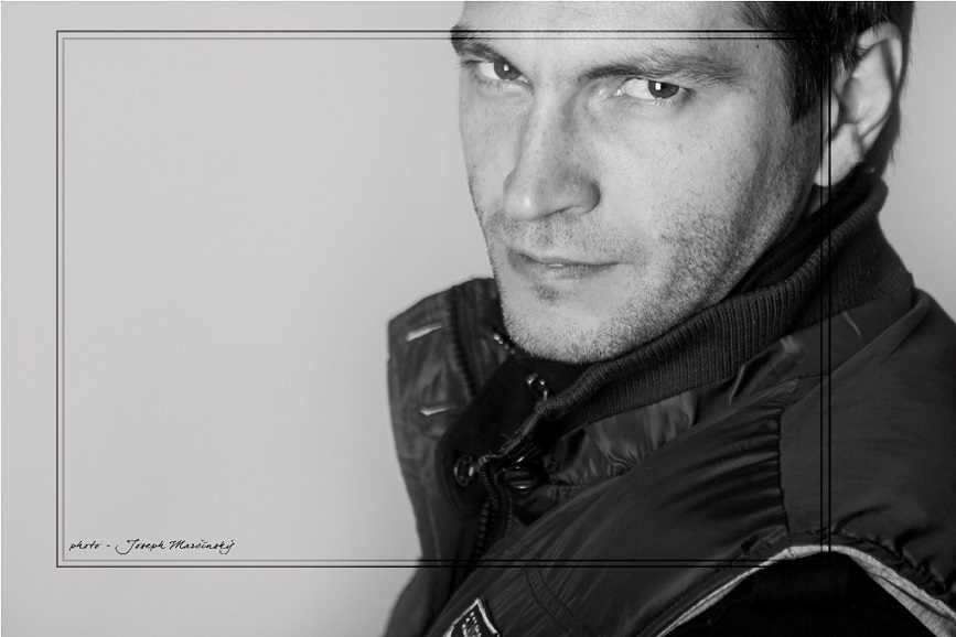 SDKE-Sergej Jegorov titulka-na fotografii Josepha Marcinskeho-2