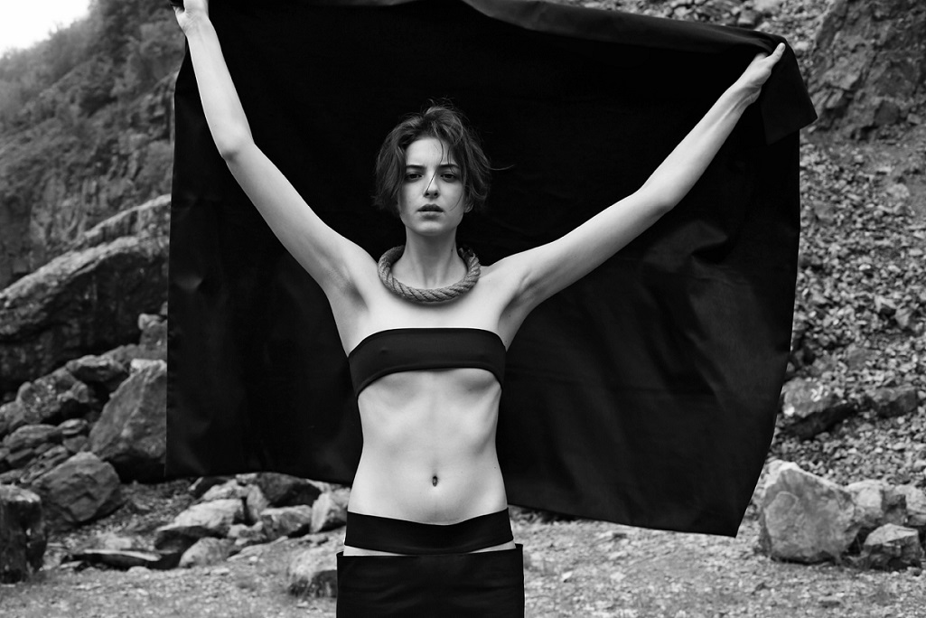 lena rypáková - CATHARSIS - foto by jakub gulyáš