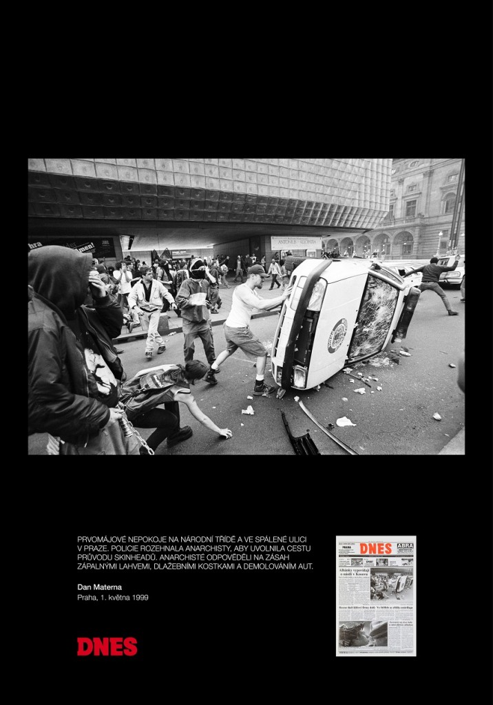 Redakcia denníka Mladá fronta DNES pripravila putovnú výstavu - 25 rokov vo fotografiách - 1