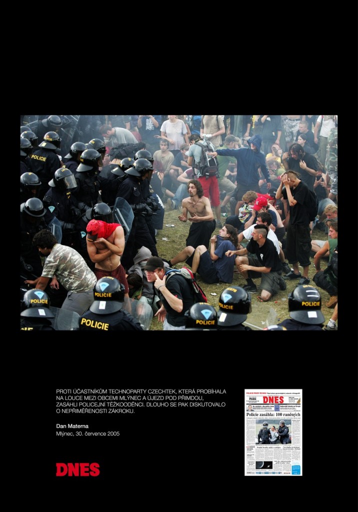 Redakcia denníka Mladá fronta DNES pripravila putovnú výstavu - 25 rokov vo fotografiách - 2