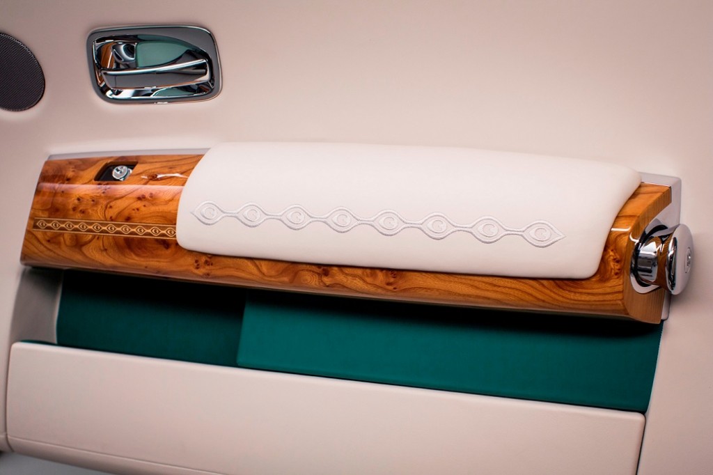 Nový Rolls-Royce Maharaja Phantom Drophead Coupé - obr.4