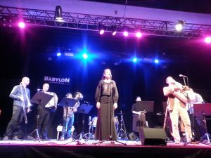 Recenzia koncertu Slováci môžu byť na svoje hudobné fúzie hrdí