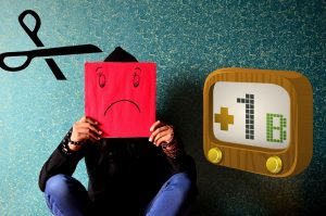 Diváci sa sťažujú, že im televízia Markíza významovo ustrihla koniec filmu - autor kolaze - Marian Luha - zdroj foto-pixabay.com