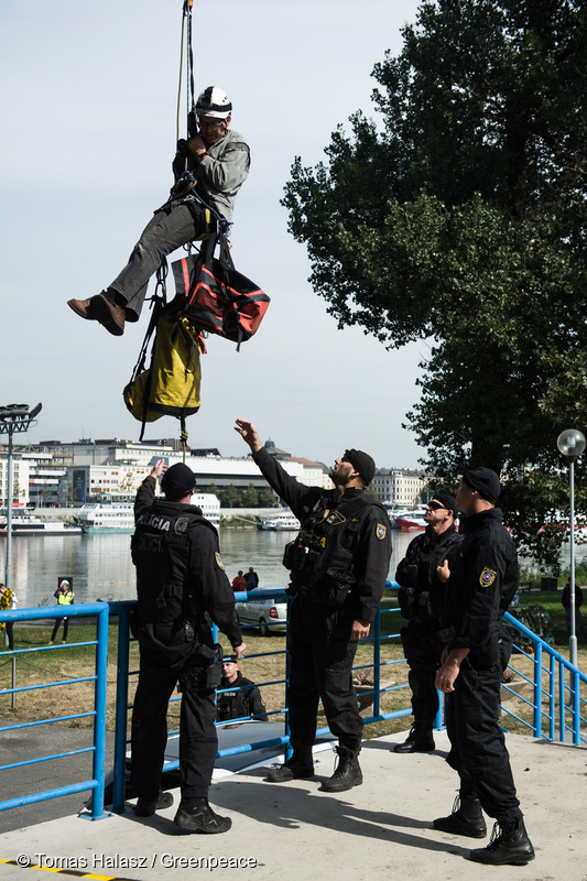 Ten climbers from Austria, Slovakia and Croatia scale Bratislava’s UFO tower over the Danube to display a banner reading “NO TTIP”, as ministers meet in the city below to decide the fate of EU trade deals with the US and Canada.