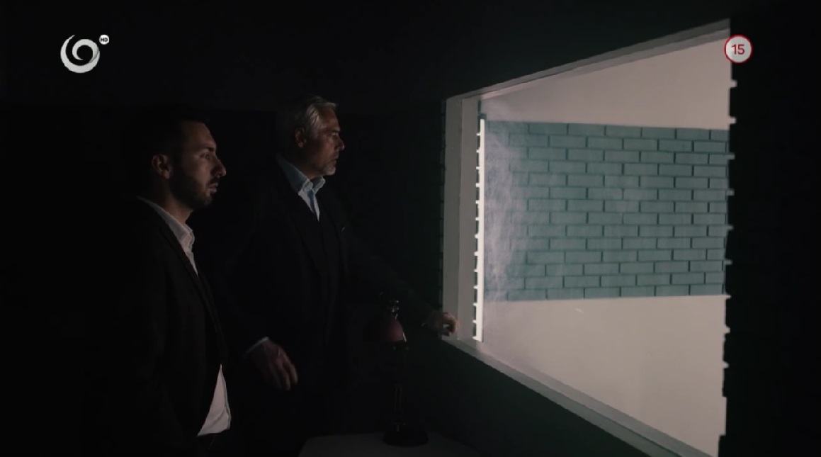 roman-rajtar-objavil-po-boku-herca-juraja-raslu-v-seriali-za-sklom