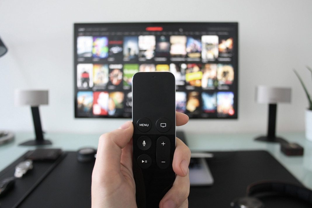 Prieskum - Väčšina internetových Slovákov má televíziu pripojenú na internet. Čo znamená pojem HbbTV, ale zatiaľ väčšinou nevedia
