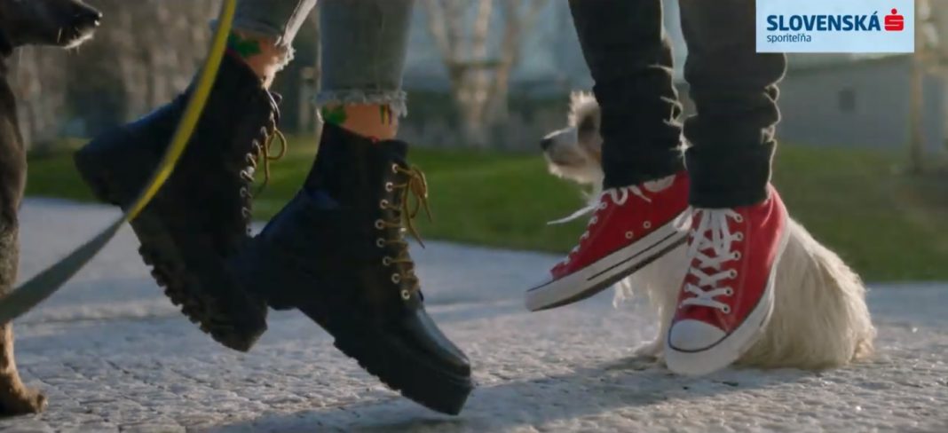 Keď nájdete lásku, je ľahké stratiť nielen hlavu. Slovenská sporiteľňa spustila novú kampaň na moderné poistenie z dielne agentúry Zaraguza