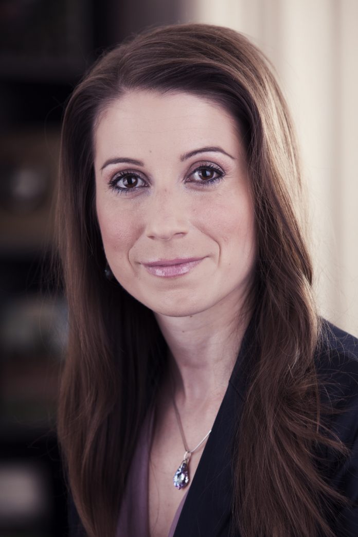 Analytička Eva Sadovská posilní komunikačný tím investičnej spoločnosti WOOD & Company