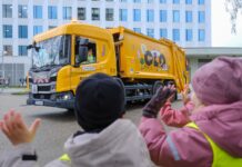 Smetiarske autá v Bratislave dostanú interaktívne polepy, cez mobil ožijú pre deti aj rodičov