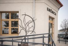 Stará budova v Dunajskej Lužnej dostala nový život. Vznikla v nej knižnica aj komunitné centrum