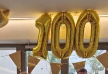 Storočná Karlovešťanka Edita Gorejová oslávila jubileum. Blahoželať jej prišla aj starostka Dana Čahojová