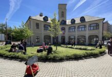 Zabudnuté dejiny Nového Mesta ožili priamo v teréne. Prednáška ukázala vývoj dopravy, bývania aj priemyslu