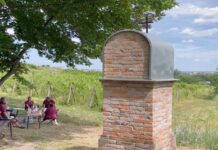 Rača pokračuje vo vinohradníckej tradícii. Pri kaplnke svätého Urbana vo Vajspetri požehnali vinice