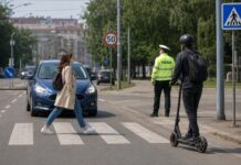 Pre vodičov, chodcov aj kolobežkárov. Parlament schválil veľké zmeny v pravidlách cestnej premávky