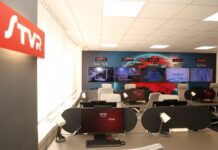 Spravodajstvo STVR má nový newsroom. Redaktori sa po šiestich týždňoch vrátili do vynovených priestorov
