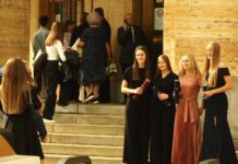 Jesenné promócie na Univerzite Komenského priniesli do centra Bratislavy slávnostnú atmosféru